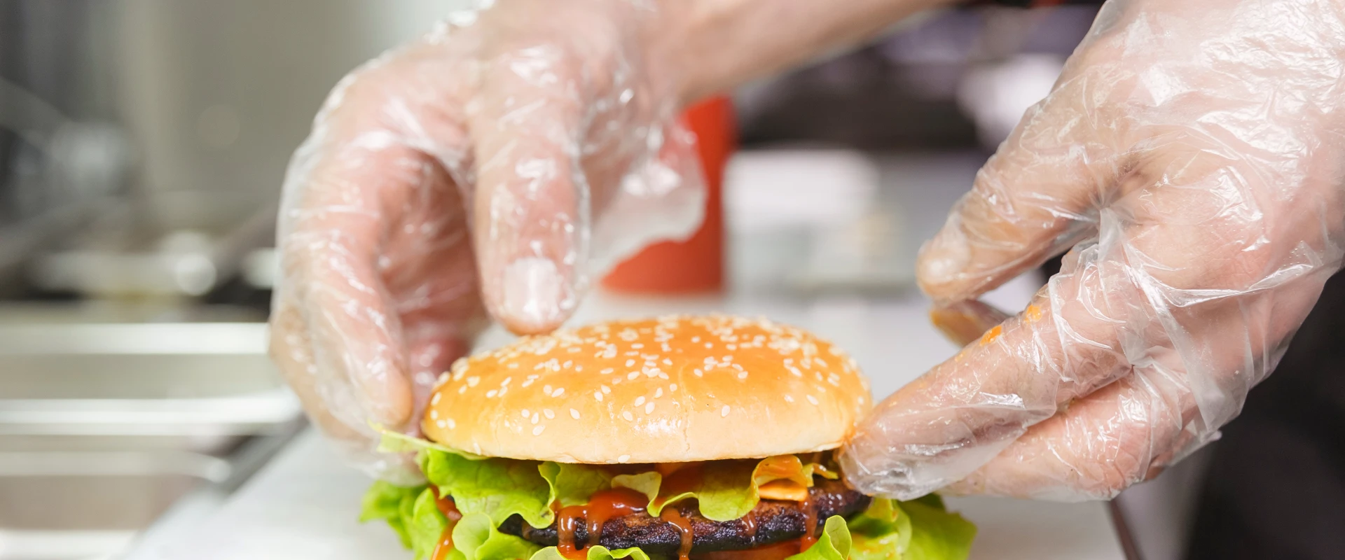 TPE vs CPE Gloves: Which Disposable Glove Is Better for Food Service?