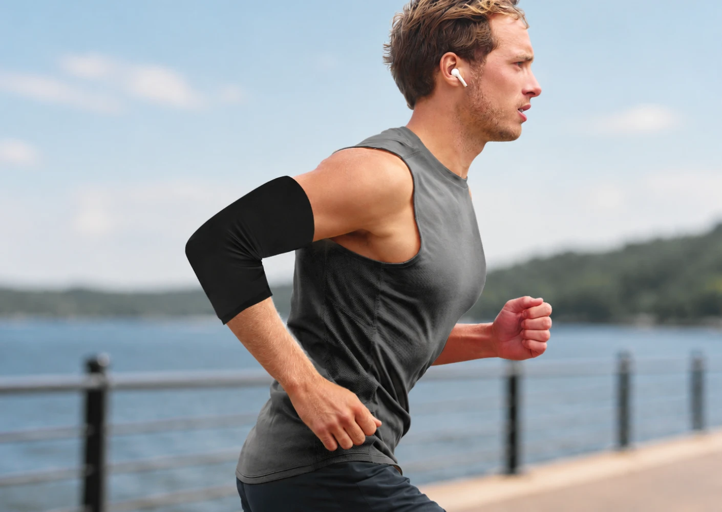 Hot & Cold Compression Sleeve Feature1@2x